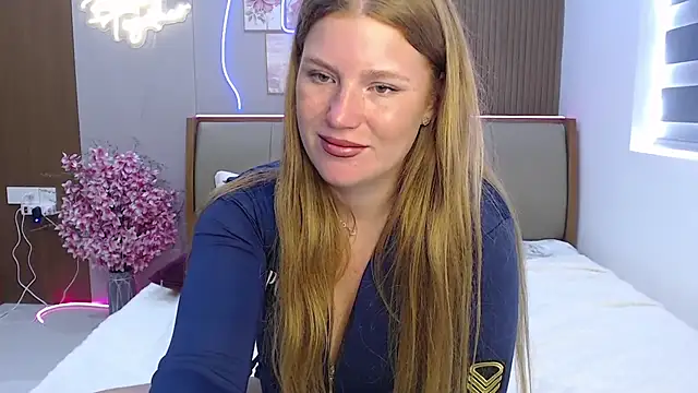 Snapshot of Carammelstorm chatting on 04.21.26 Carammelstorm online show from 04.21.26