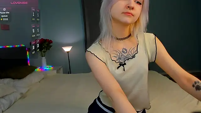 Snapshot of Mary_Wester chatting on 04.17.26 Mary Wester online show from 04.17.26