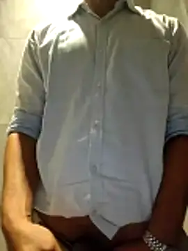 Snapshot of HornyDesiBoi chatting on 06.08.26 HornyDesiBoi online show from 06.08.26