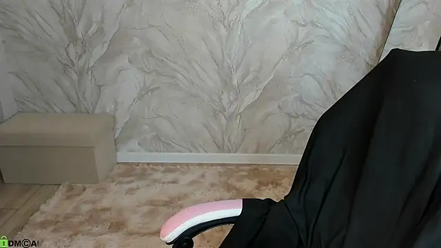 Snapshot of honey_cherrry chatting on 04.26.26 honey cherrry online show from 04.26.26