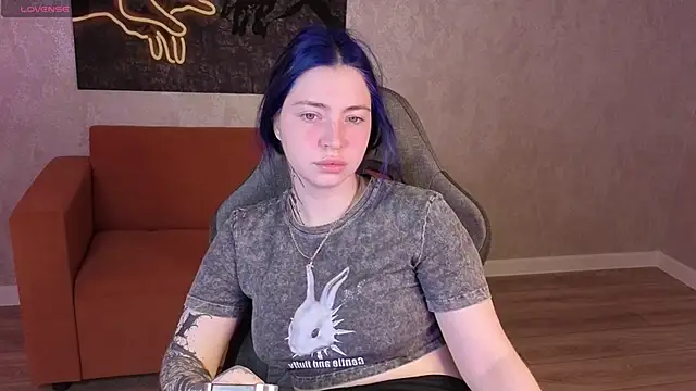 Snapshot of honey_cherrry chatting on 06.14.26 honey cherrry online show from 06.14.26