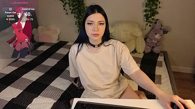 Snapshot of honey_cherrry chatting on 06.21.26 honey cherrry online show from 06.21.26