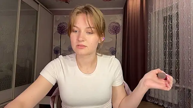 AnnPink online show from 03.26.26