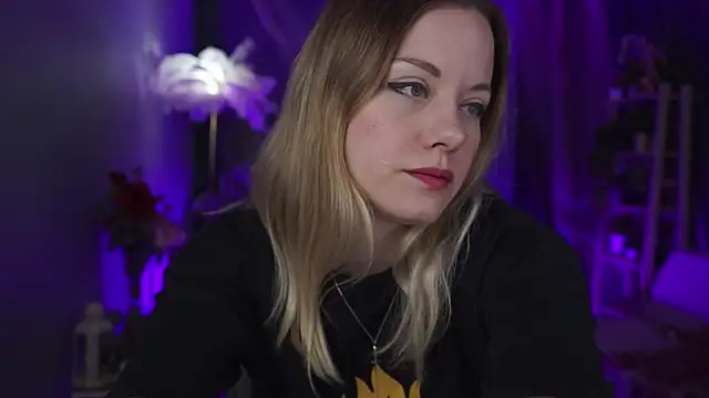 Snapshot of VireliaMoonfall chatting on 07.04.26 VireliaMoonfall online show from 07.04.26