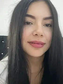Snapshot of Cami_olarte chatting on 04.17.26 Cami olarte online show from 04.17.26