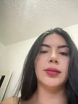 Snapshot of Cami_olarte chatting on 04.24.26 Cami olarte online show from 04.24.26