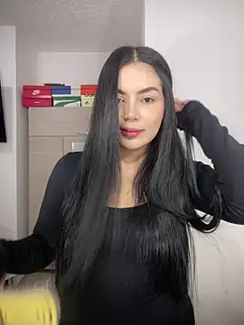 Snapshot of Cami_olarte chatting on 06.21.26 Cami olarte online show from 06.21.26