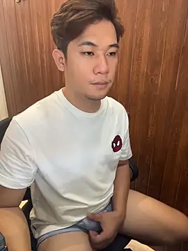 Snapshot of Titanryu chatting on 05.18.26 Titanryu online show from 05.18.26