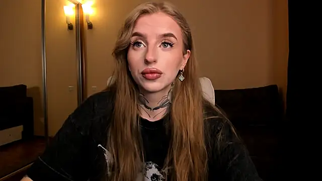 Snapshot of harley_kimm chatting on 04.16.26 harley kimm online show from 04.16.26