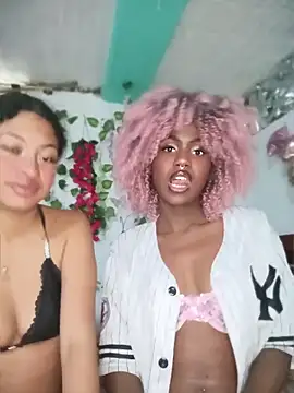 Snapshot of KatyBelle_ chatting on 03.27.26 KatyBelle online show from 03.27.26