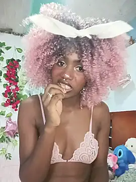 Snapshot of KatyBelle_ chatting on 03.30.26 KatyBelle online show from 03.30.26