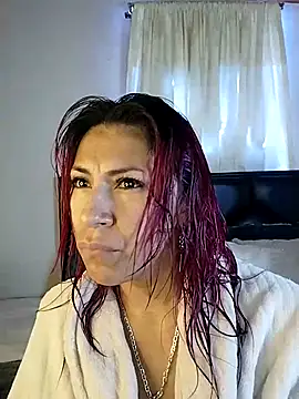 Snapshot of tatianabelli chatting on 04.18.26 tatianabelli online show from 04.18.26