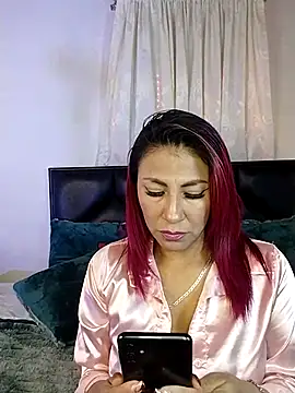 Snapshot of tatianabelli chatting on 04.29.26 tatianabelli online show from 04.29.26