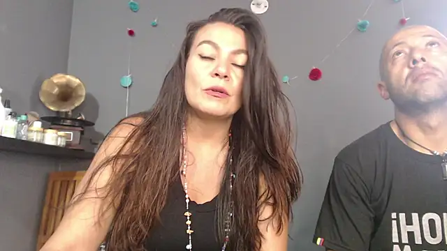 Snapshot of _bonnie_and_clyde chatting on 05.27.26 bonnie and clyde online show from 05.27.26