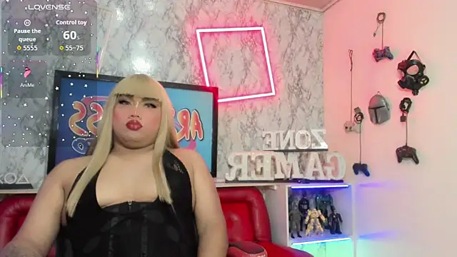 Snapshot of samantha__paez chatting on 03.30.26 samantha paez online show from 03.30.26