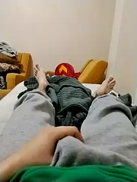 Snapshot of y2561 chatting on 04.04.26 y2561 online show from 04.04.26