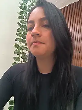 Snapshot of SophiaCastro09_ chatting on 05.15.26 SophiaCastro09 online show from 05.15.26