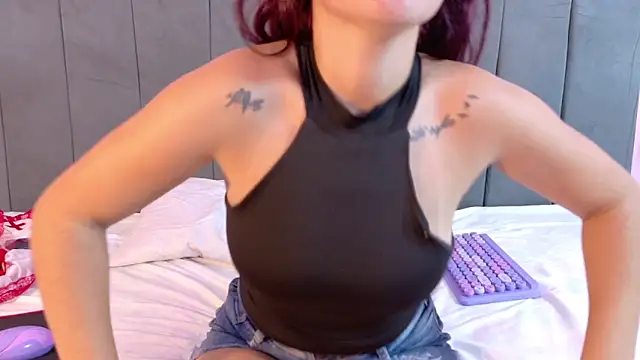 Snapshot of candistel chatting on 05.22.26 candistel online show from 05.22.26