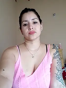 Snapshot of Busty_lorena chatting on 04.12.26 Busty lorena online show from 04.12.26