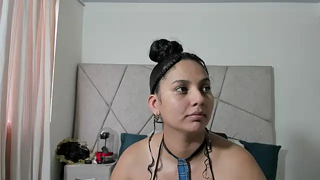 Snapshot of VeraBellucci chatting on 06.18.26 VeraBellucci online show from 06.18.26