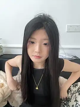 YouMi18 online show from 04.01.26