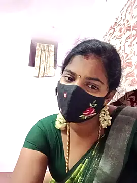 Snapshot of tamilratchasii chatting on 04.14.26 tamilratchasii online show from 04.14.26