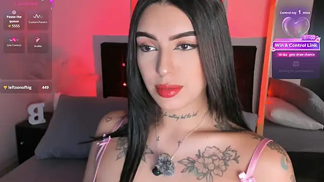 Snapshot of sabrina_voss chatting on 05.15.26 sabrina voss online show from 05.15.26