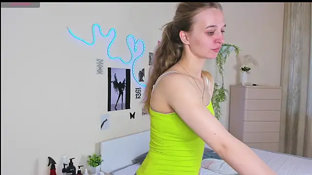 Snapshot of Velour_Switch chatting on 04.04.26 Velour Switch online show from 04.04.26