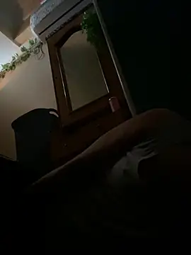 9inchesHire online show from 04.17.26