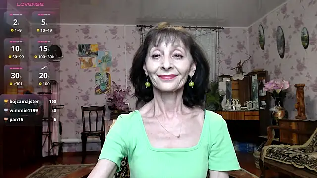 Snapshot of Shooting-Star- chatting on 04.30.26 Shooting-Star- online show from 04.30.26