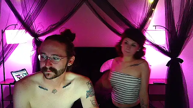 Rose n Hippie online show from 03.28.26