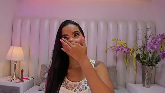 XimenaClass online show from 04.18.26