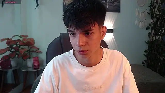 Snapshot of maxim_rod chatting on 05.14.26 maxim rod online show from 05.14.26