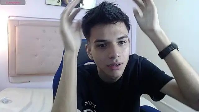Snapshot of maxim_rod chatting on 05.31.26 maxim rod online show from 05.31.26