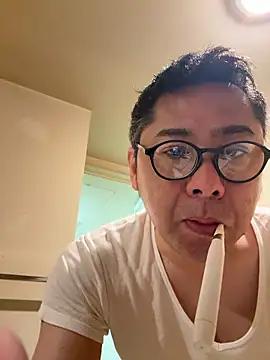 Snapshot of RYUICHI_1919 chatting on 06.12.26 RYUICHI 1919 online show from 06.12.26