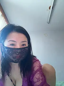 Snapshot of xiaxia-2026 chatting on 04.11.26 xiaxia-2026 online show from 04.11.26