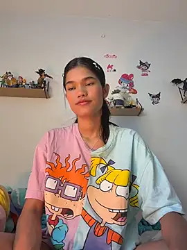 Snapshot of Emycarver09_ chatting on 06.23.26 Emycarver09 online show from 06.23.26