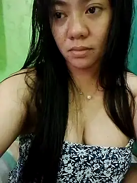 Snapshot of sweety_honey27 chatting on 04.06.26 sweety honey27 online show from 04.06.26