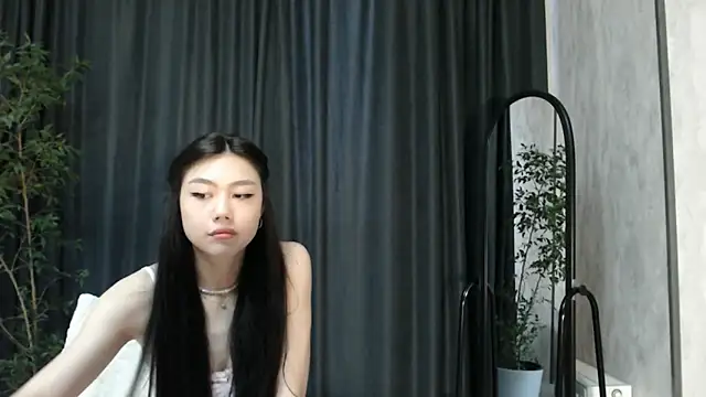 Snapshot of SecretTiny chatting on 04.09.26 SecretTiny online show from 04.09.26