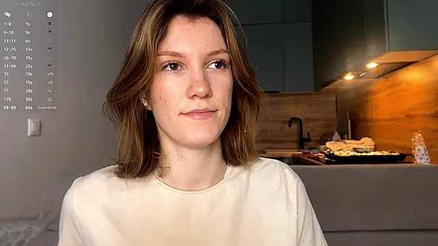 Snapshot of sue_jill chatting on 04.16.26 sue jill online show from 04.16.26