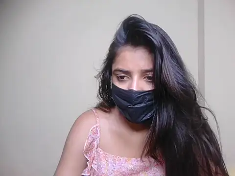 Snapshot of NANCY_OBEROYE chatting on 05.14.26 NANCY OBEROYE online show from 05.14.26