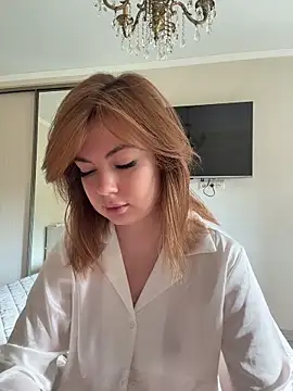 Snapshot of AriaPureTemptation chatting on 05.27.26 AriaPureTemptation online show from 05.27.26