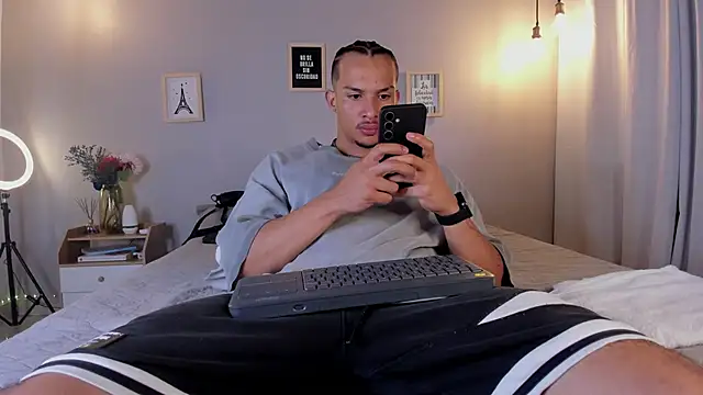 Snapshot of dominik_drake chatting on 05.12.26 dominik drake online show from 05.12.26