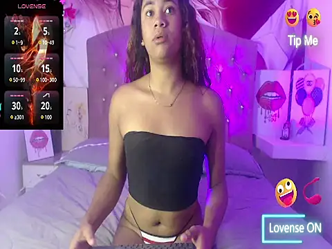 Snapshot of Renata_Valentina chatting on 05.02.26 Renata Valentina online show from 05.02.26