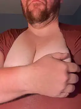 Snapshot of hugemanbreasts chatting on 06.23.26 hugemanbreasts online show from 06.23.26