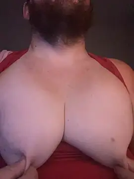 Snapshot of hugemanbreasts chatting on 07.30.26 hugemanbreasts online show from 07.30.26