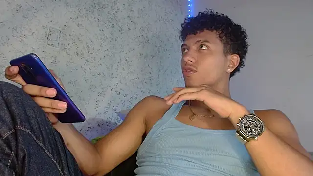 Snapshot of tonydesire_ chatting on 04.18.26 tonydesire online show from 04.18.26