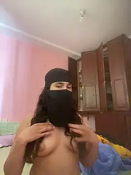 Snapshot of SexyaDivaa chatting on 04.10.26 SexyaDivaa online show from 04.10.26