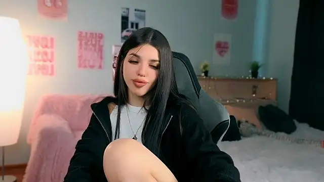 molly rettyy online show from 05.31.26