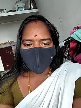 Snapshot of Tamil_Sangeetha chatting on 04.12.26 Tamil Sangeetha online show from 04.12.26